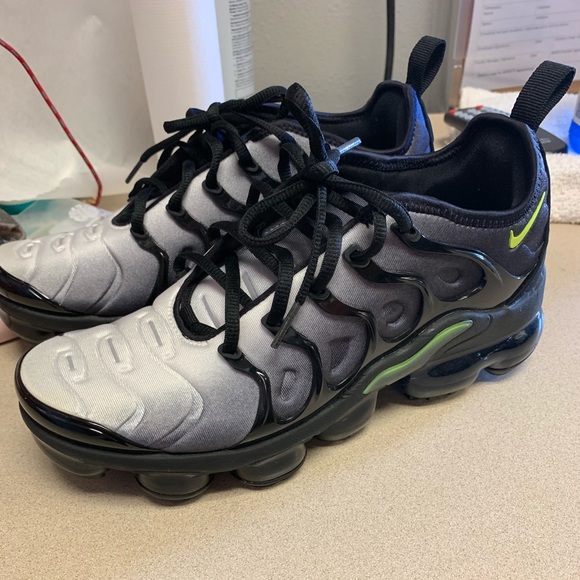 rare vapormax plus